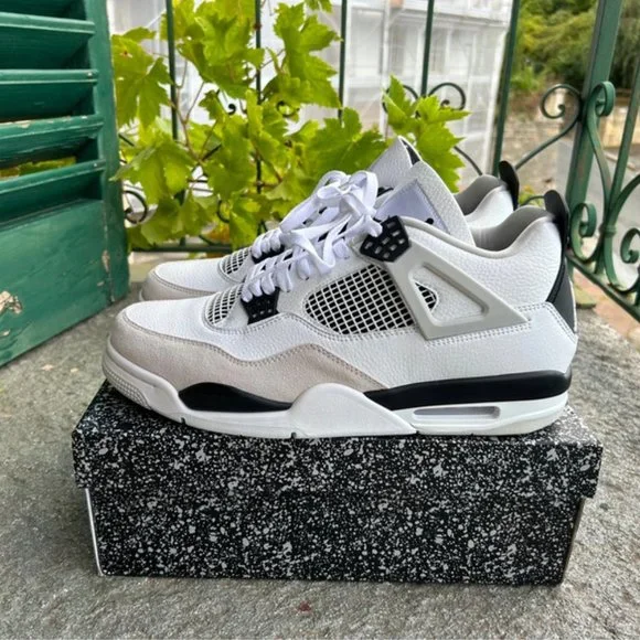 Jordan 4 Retro Military Black - Picture 1 of 6